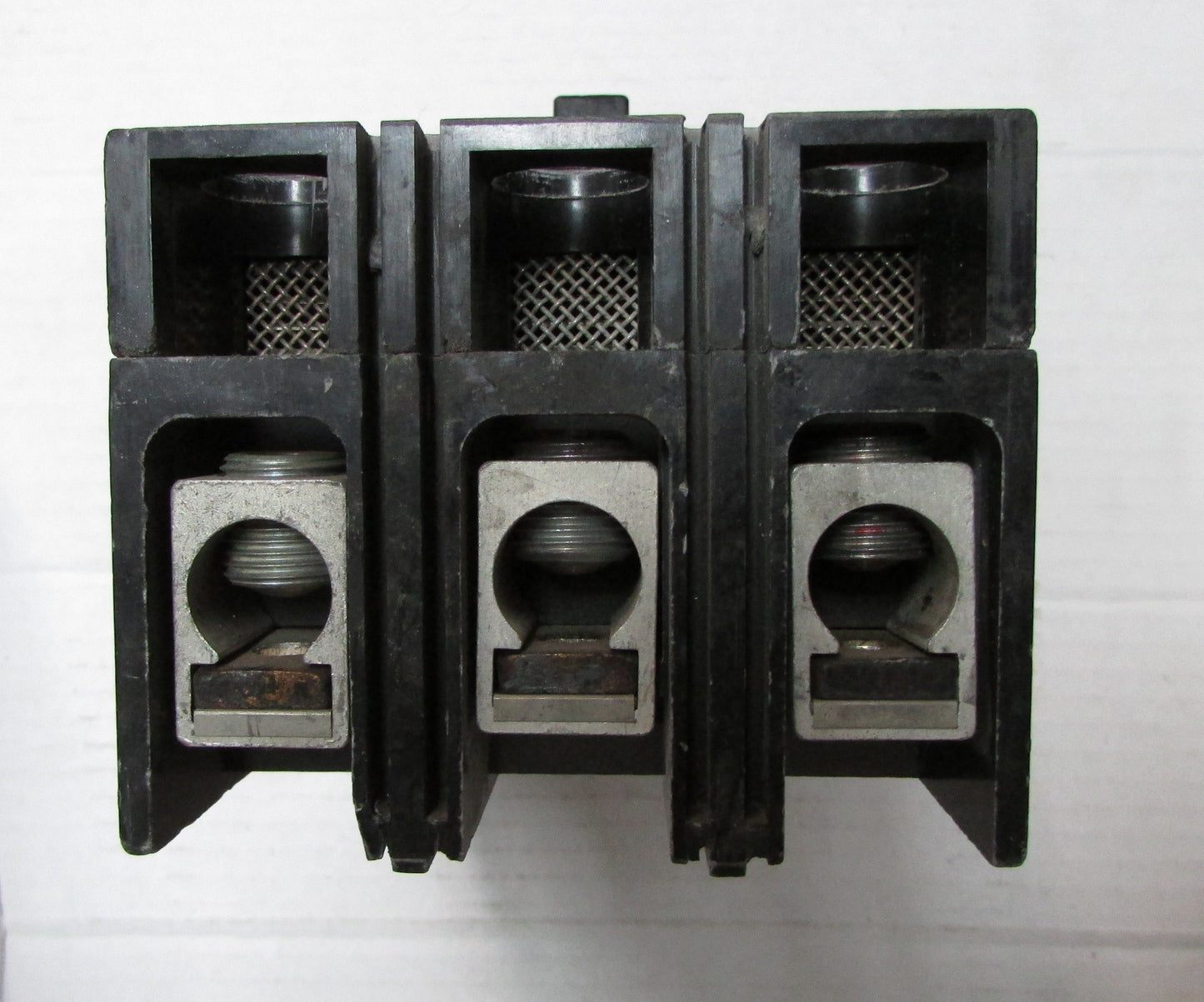 FPE YX50373-32 3POLE Circuit Breaker 225AMP 240V