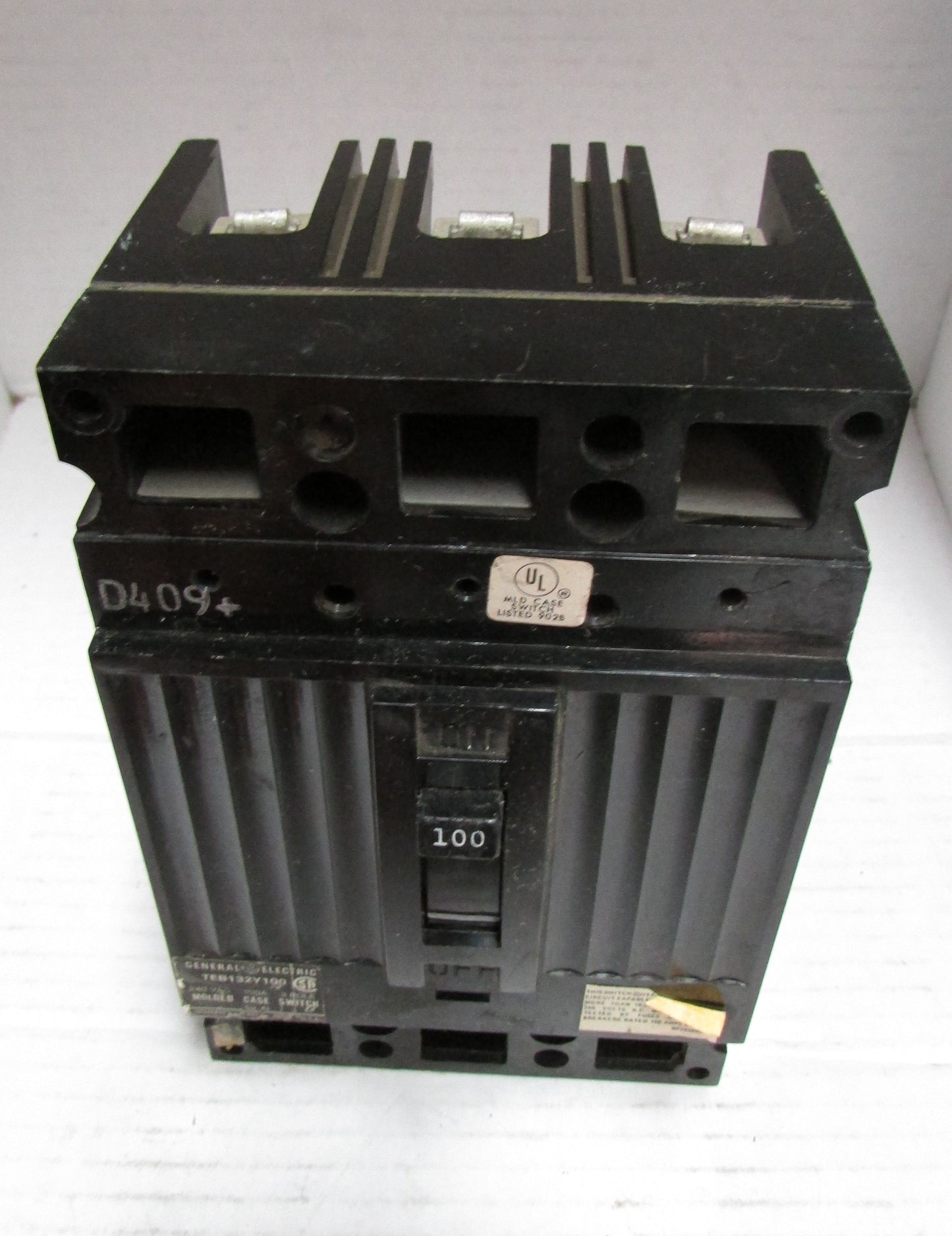 General Electric TEB132Y100 Molded Case Switch Circuit Breaker