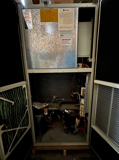 Edpac ACS-U3.5-SS 3.5 Ton 200V Air Cooled Standard Upflow Single Compressor Computer Room Cooling