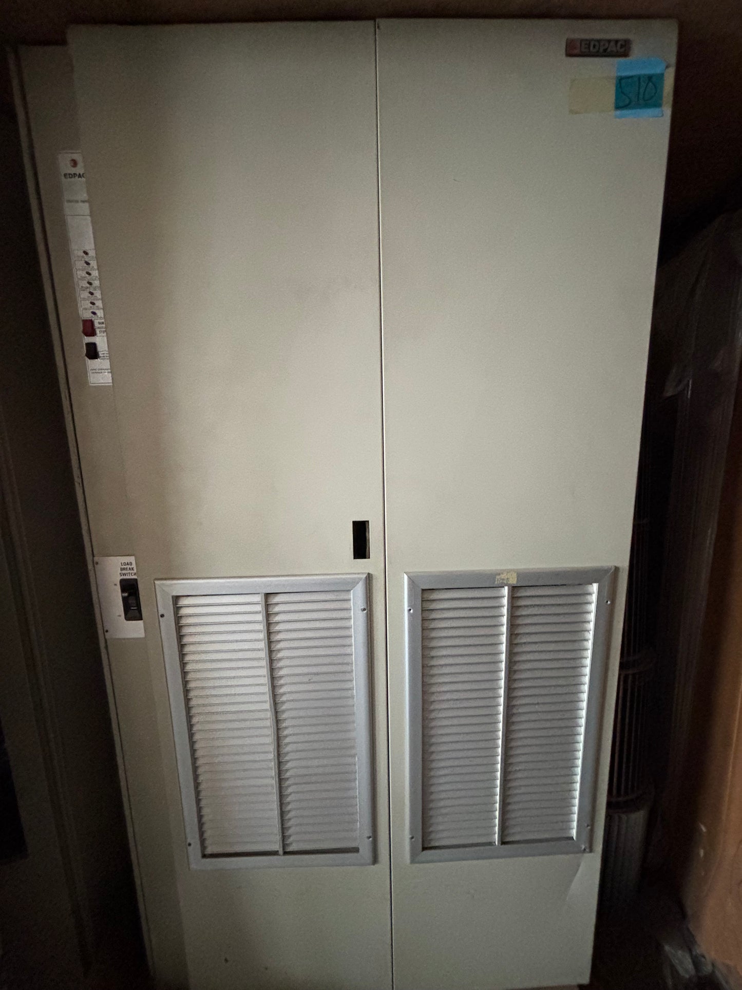 Edpac ACS-U3.5-SS 3.5 Ton 200V Air Cooled Standard Upflow Single Compressor Computer Room Cooling