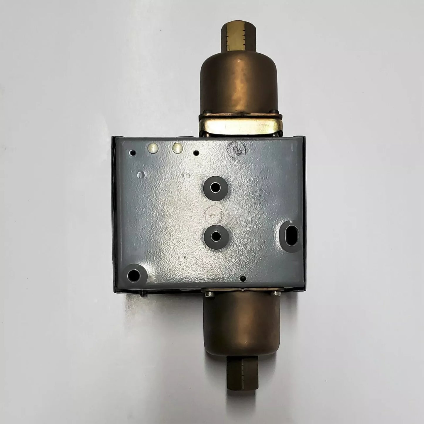 Johnson Controls P74HA-9C Differential Pressure Control