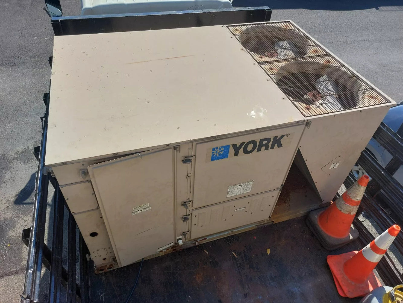 York DM120C00N2AAA1A 10 Ton Package Rooftop Unit Cooling Only USED