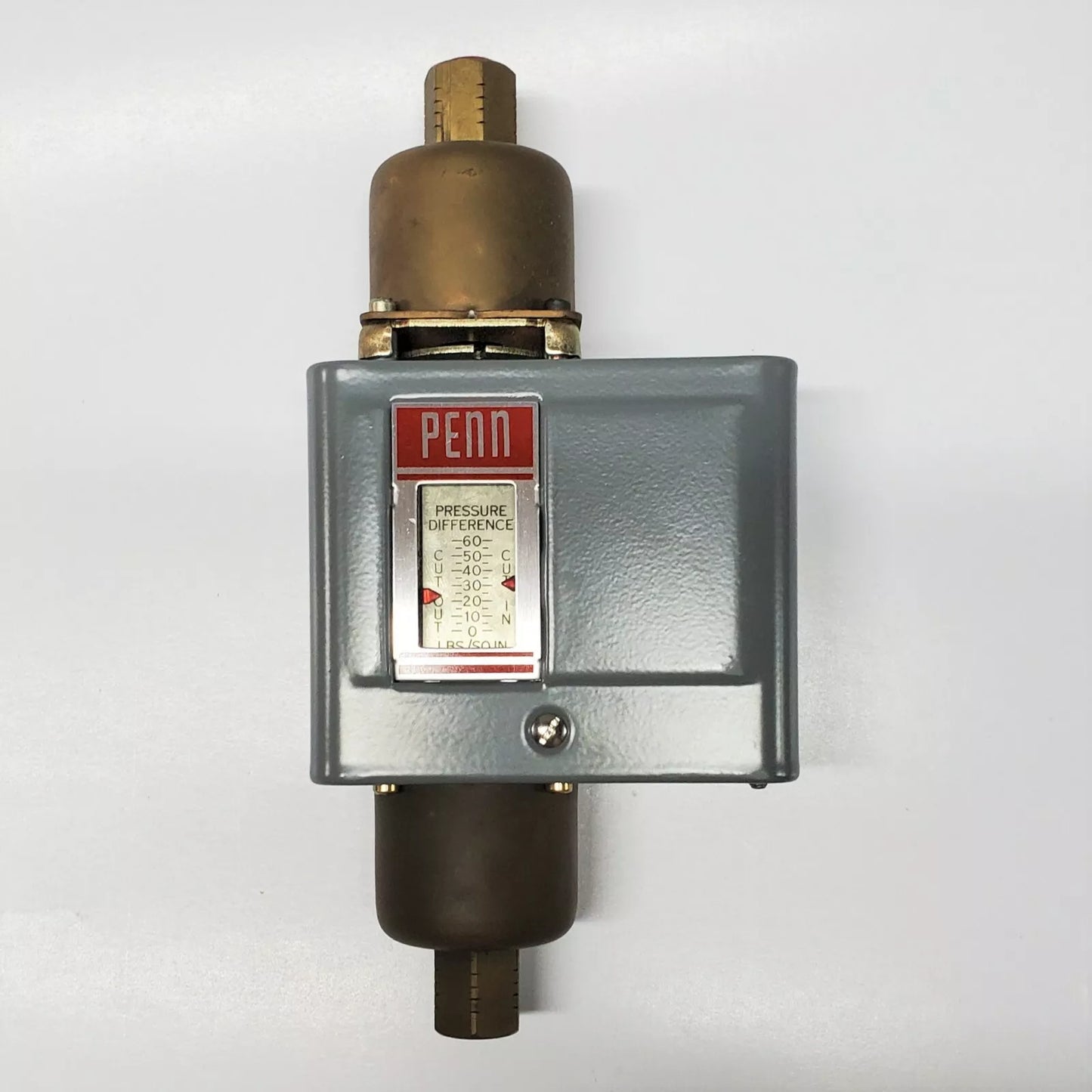 Johnson Controls P74HA-9C Differential Pressure Control