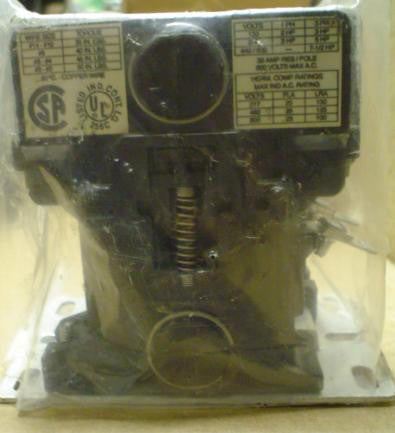 Telemecanique 200EB230EA6 Contactor 110-120 V 3PH 50/60HZ